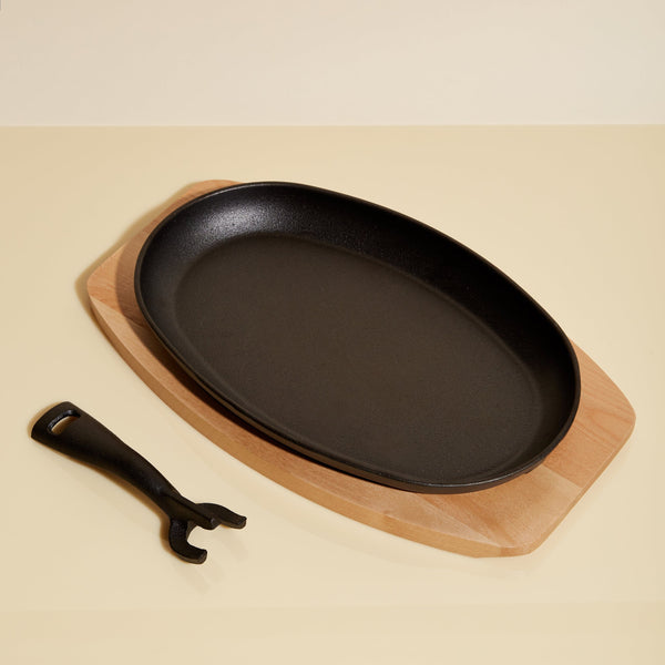 Cast Iron Sizzle Platter Steak Sizzler Serving Plate Wooden Base