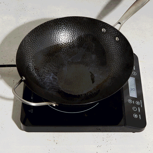 Wok vs. Frying Pan - Which is best for you?
