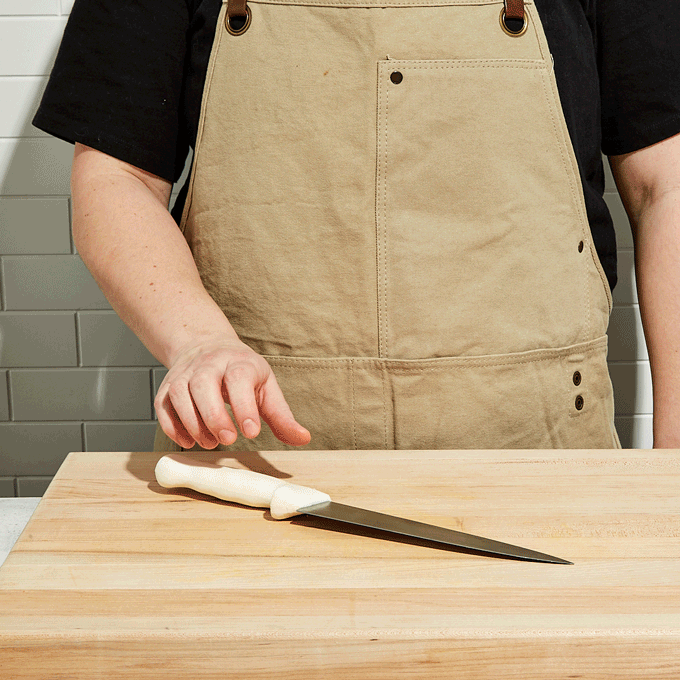 Great Knife for Beginners as Well as Professional Chefs