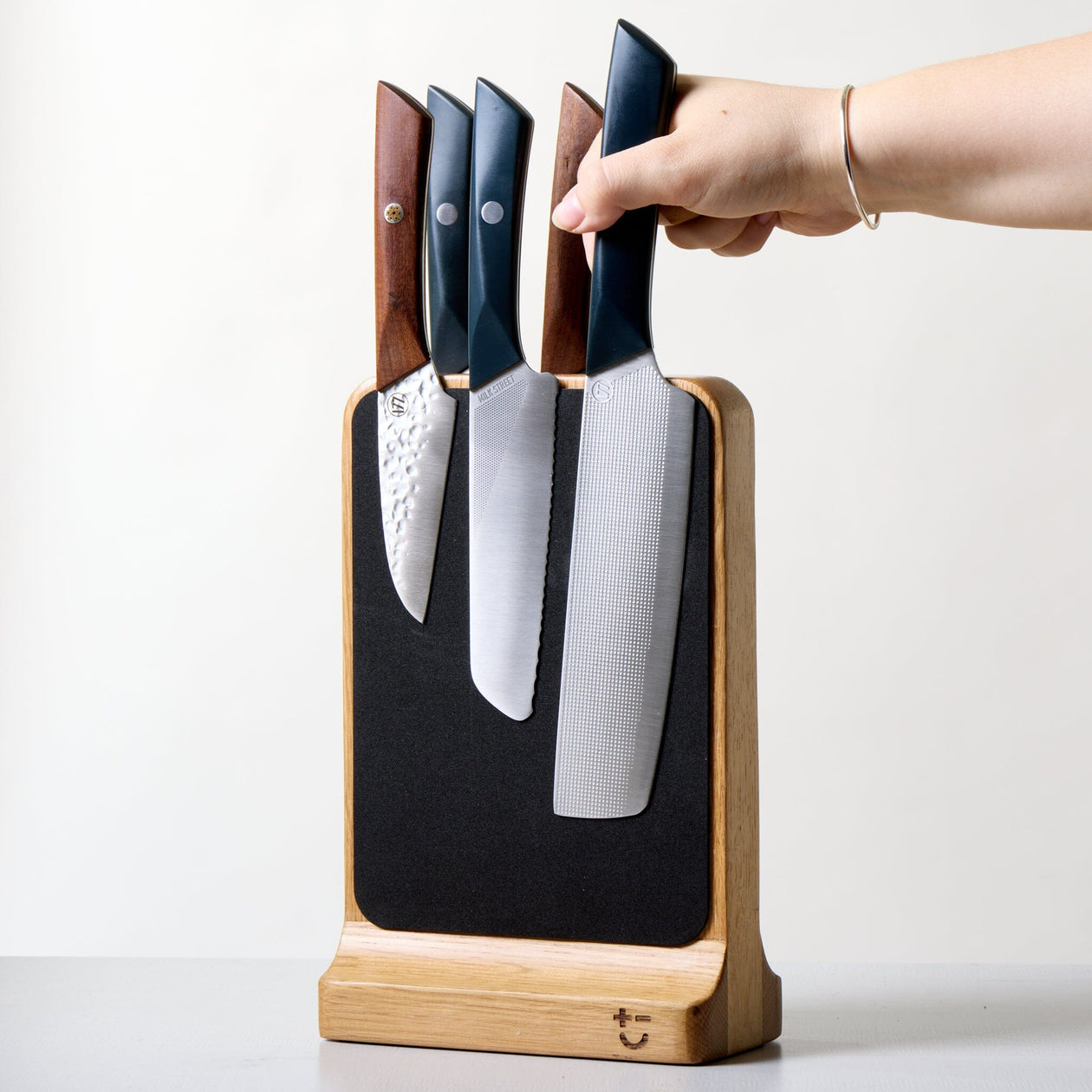 Bisbell Soft Touch Oak Knife Block Equipment Bisbell 