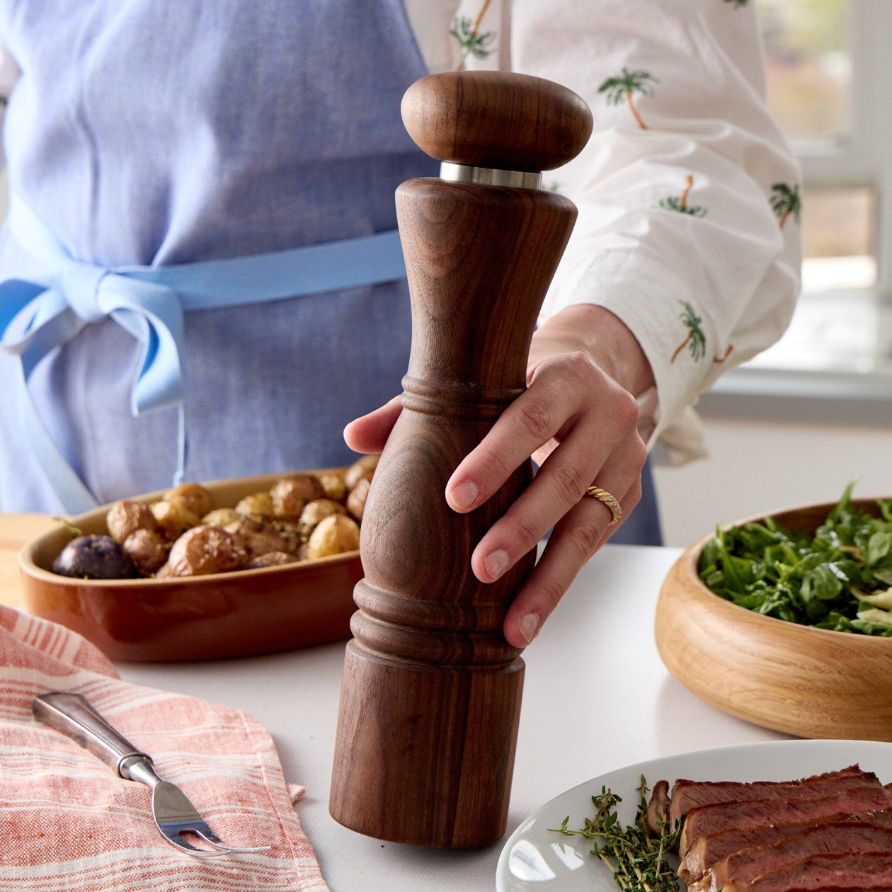 Crushgrind Paris Walnut Table Grinder Housewares Crushgrind 