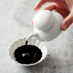 Hakusan Porcelain Pebble Soy Sauce Pot