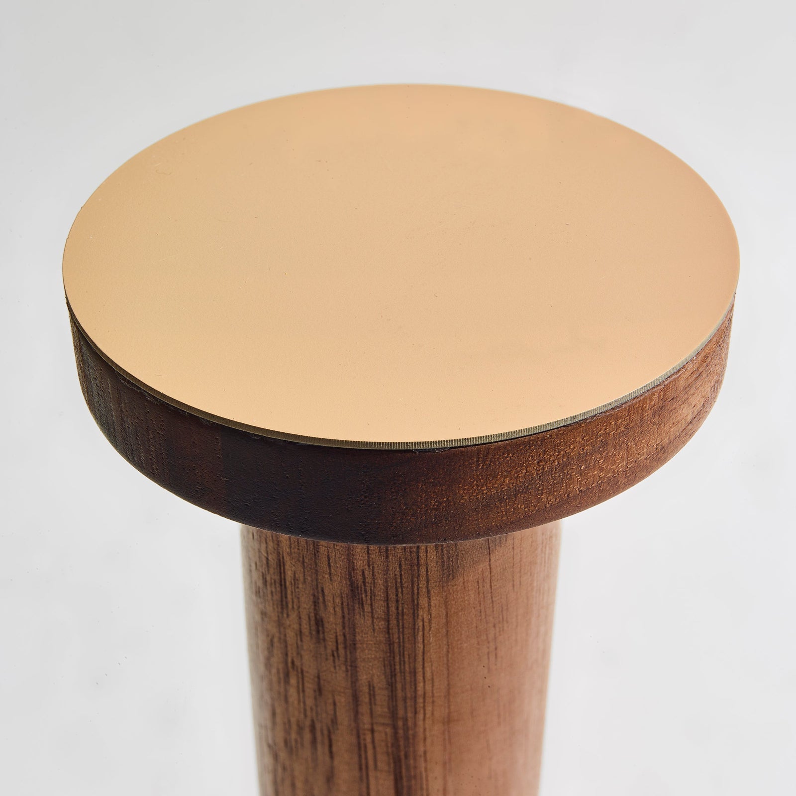 Ilan Ilan | The Paper Towel Keeper - Walnut/Green