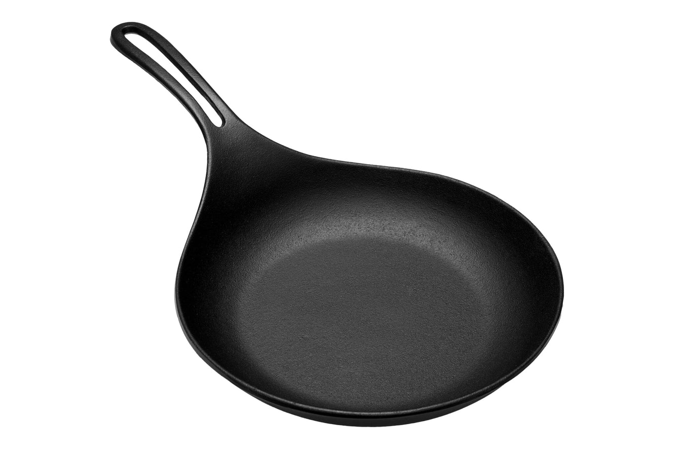 Ironware 400 years in the making and a pan made in 60 steps.