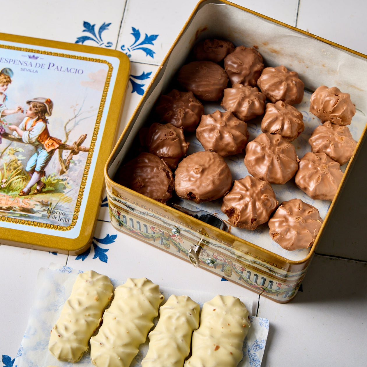 La Despensa de Palacio Musical Tin with Chocolate Cookies Pantry La Despensa de Palacio 