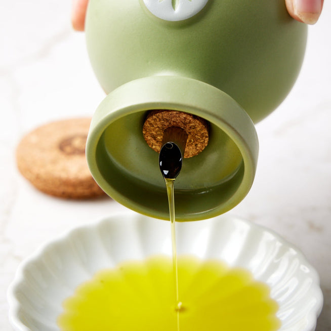 Award-winning extra virgin olive oil made with pressed single-varietal Koroneiki olives