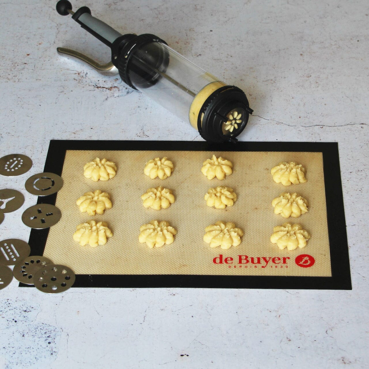 LE TUBE Decorating Tool 18-Piece Set de Buyer 