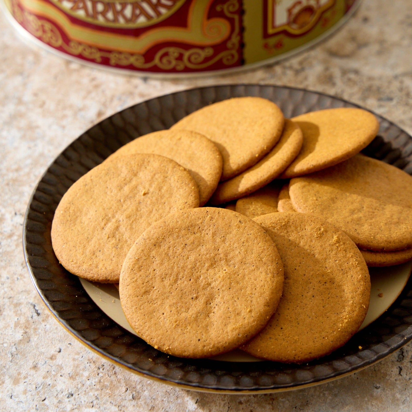 Nyakers Gingersnap Cookies Red Mailing Tin Pantry B&R Classics 