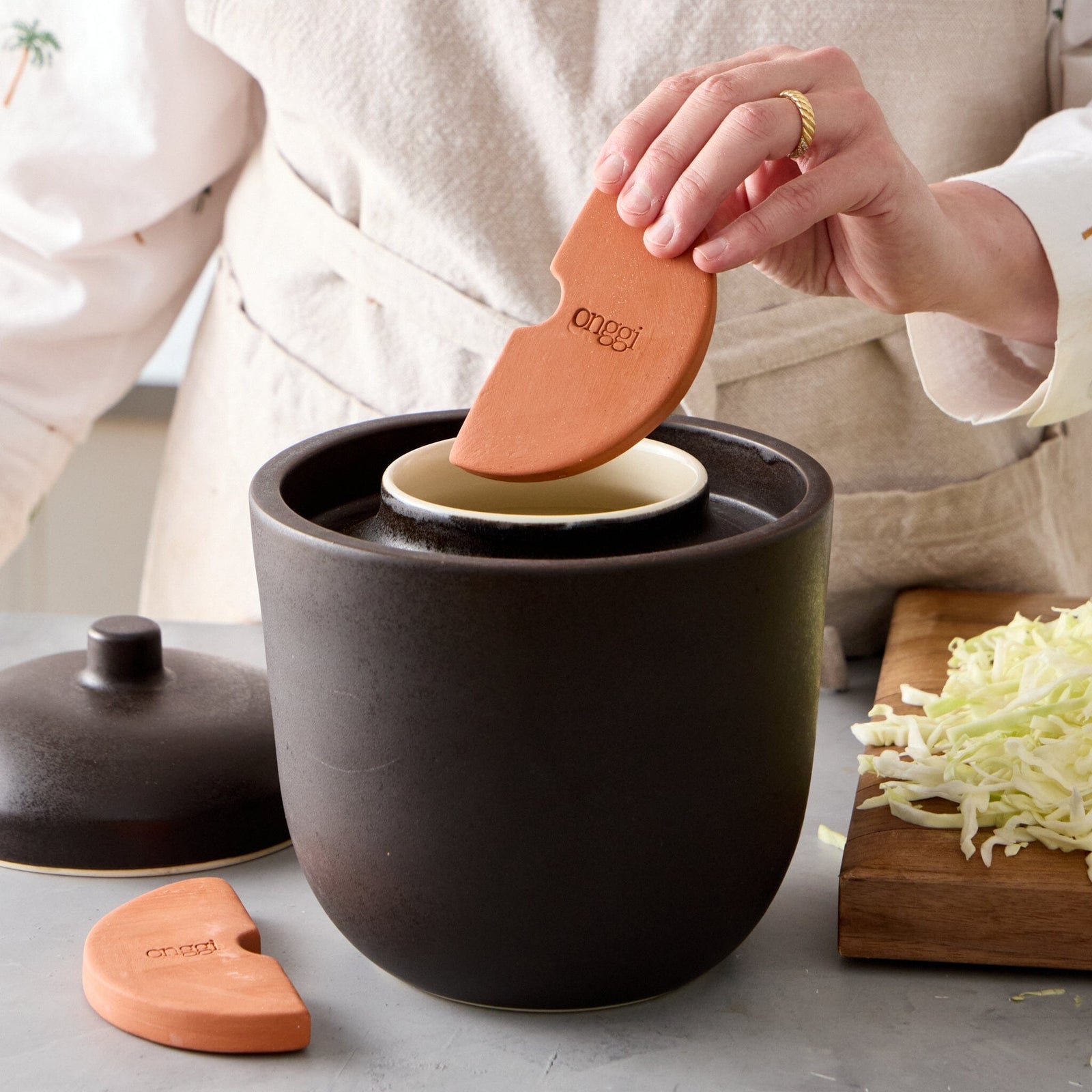 Onggi Fermentation Crock with Half Moon Weights- Matte Black Cookware & Tools Onggi 