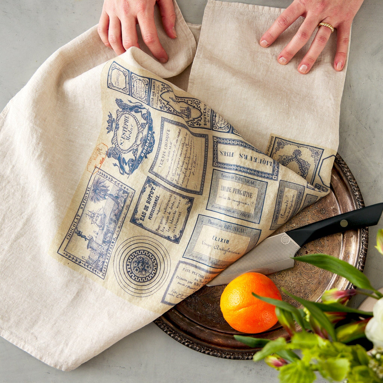 Serie Limitee Dish Towel - 2 Designs (Blue Tags & Physiologie du Gout) Serie Limitee 
