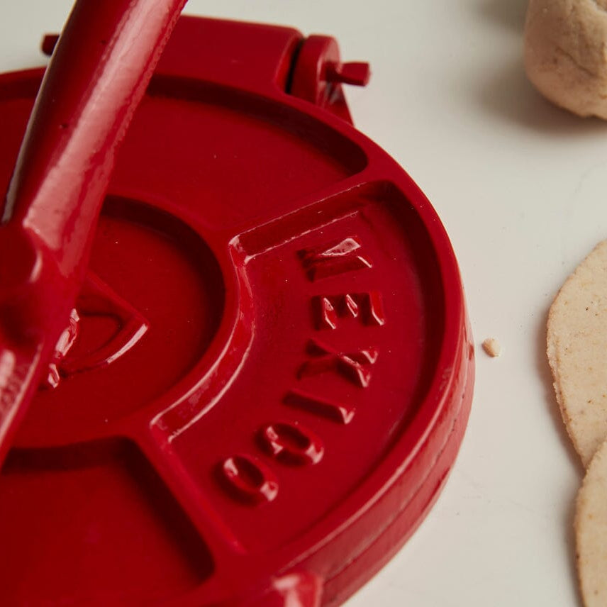 Tortilla Press Kit - Red Cast Iron with Servilleta Tortilla Press Verve Culture 