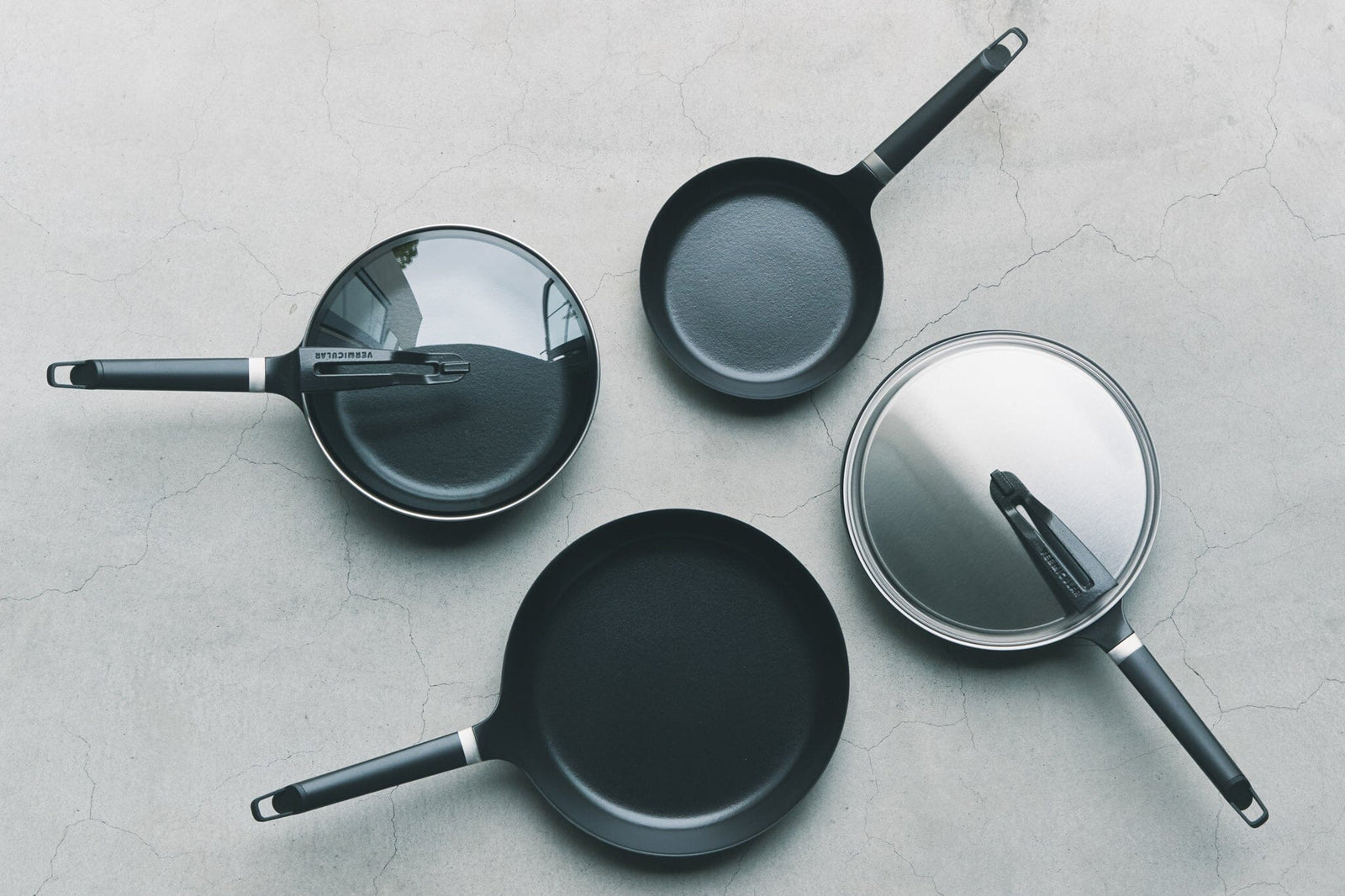 Vermicular Oven-Safe Skillet + Stainless Steel Lid Bundle | 28cm Cookware Vermicular 