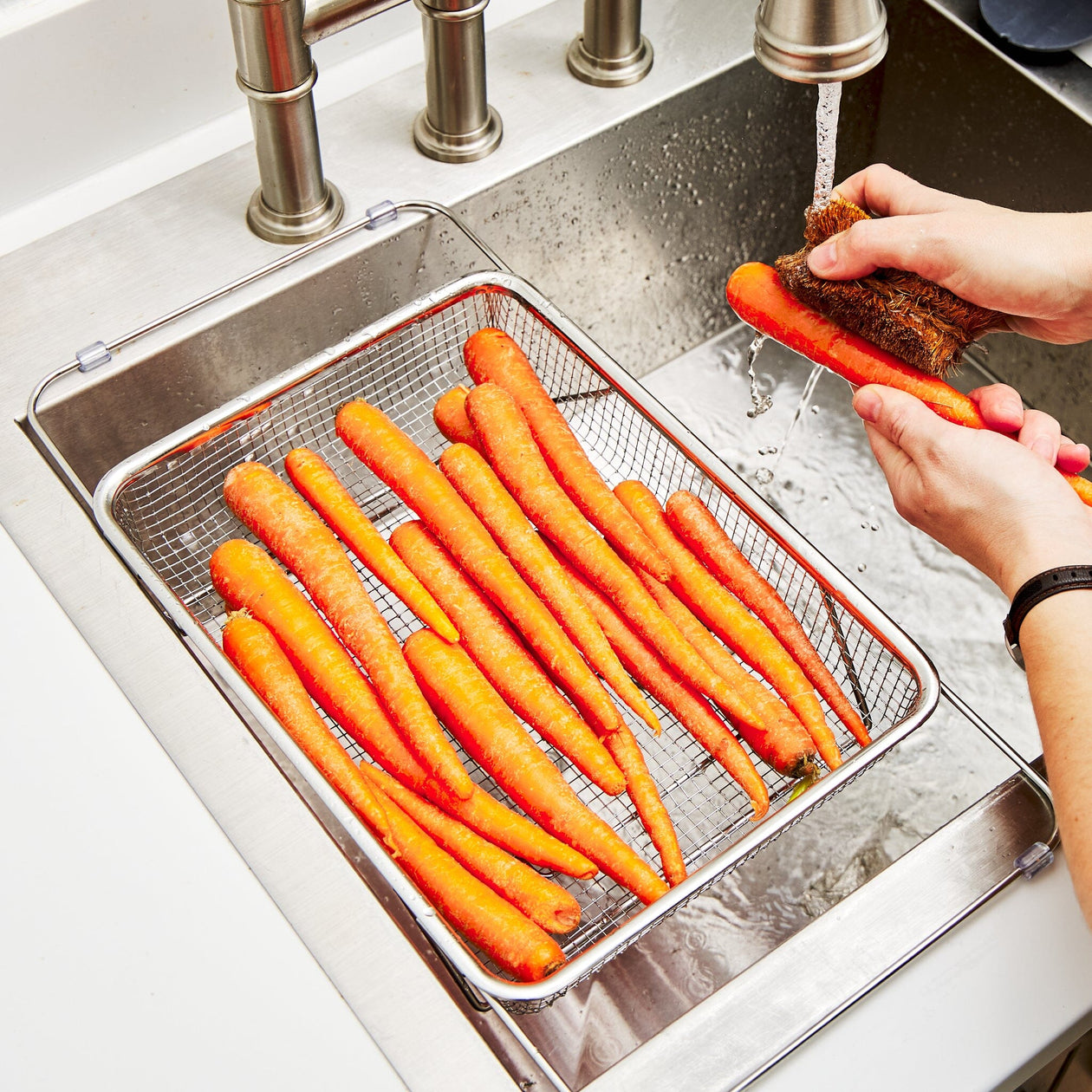 Wagensteiger Extendable Over-the-Sink Colander Equipment Wagensteiger 