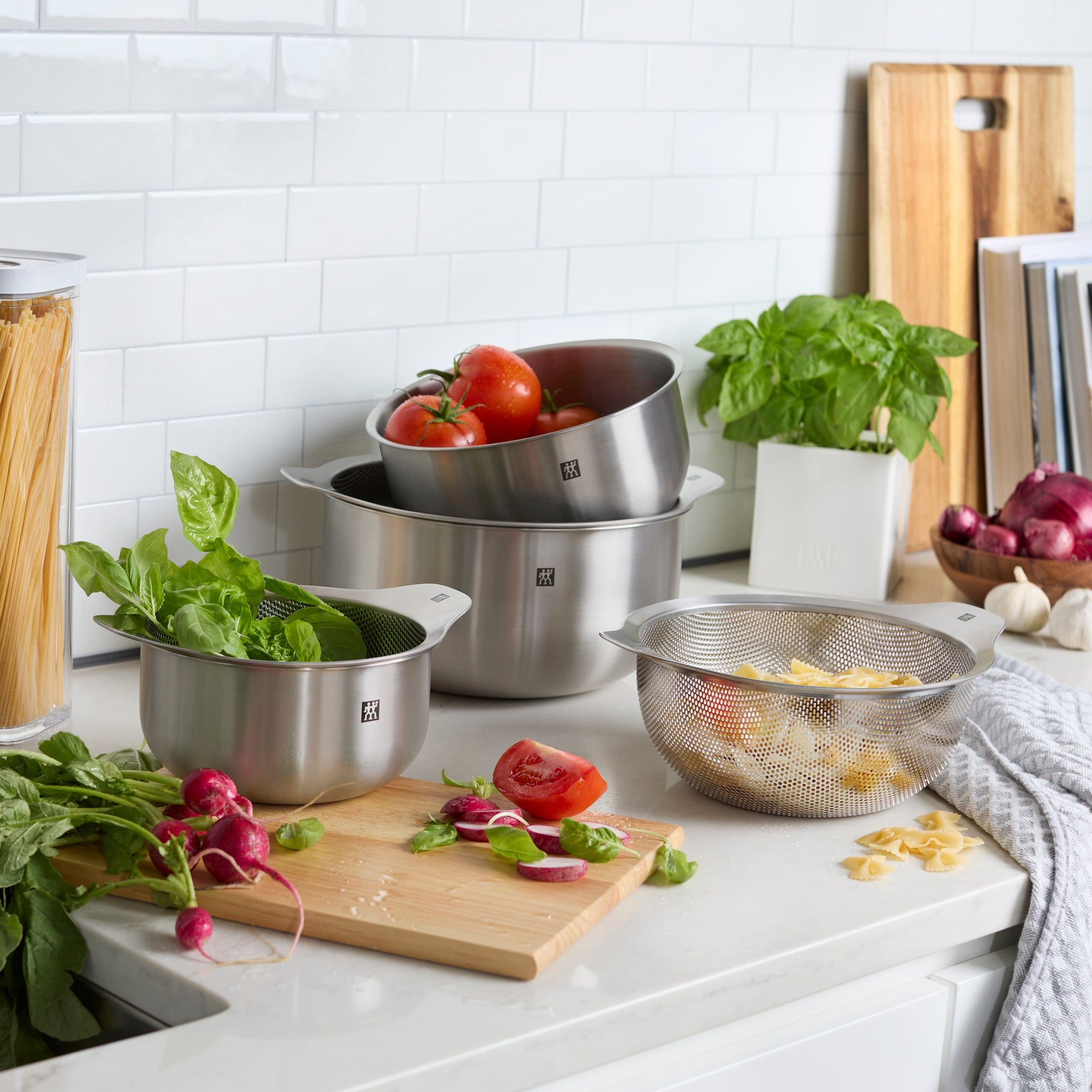 Zwilling 6-Piece Stainless Steel Nesting Bowl and Strainer Set Equipment Zwilling J.A. Henckels 