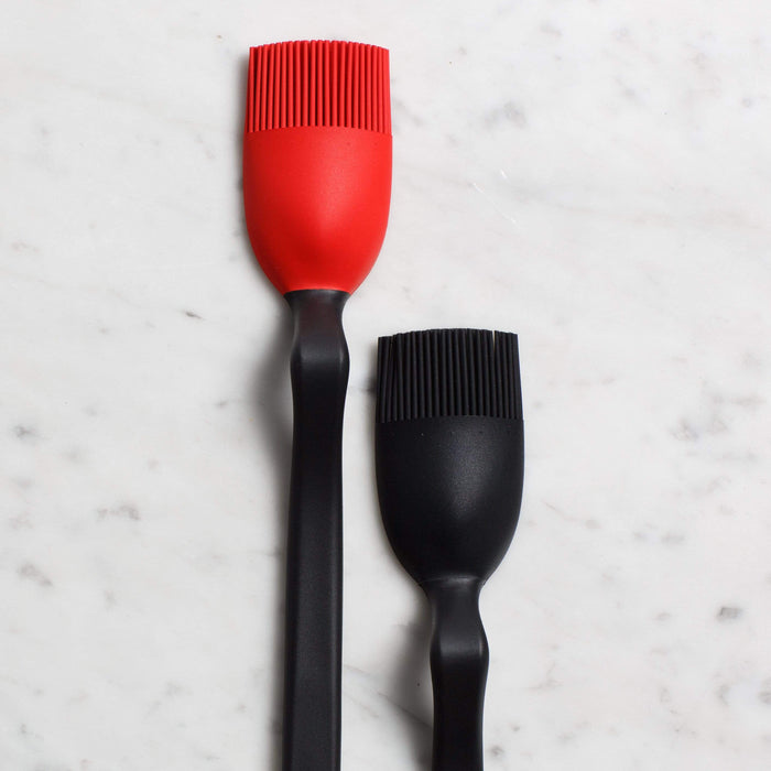 Black Silicone Pastry and Basting Brush - 10 1/4'' x 1 3/4'' x 3/4