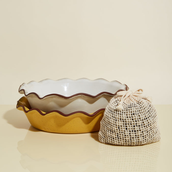 https://store.177milkstreet.com/cdn/shop/products/jefferson-ceramics-deep-pie-dish-equipment-jefferson-street-ceramics-311444_700x.jpg?v=1696366984