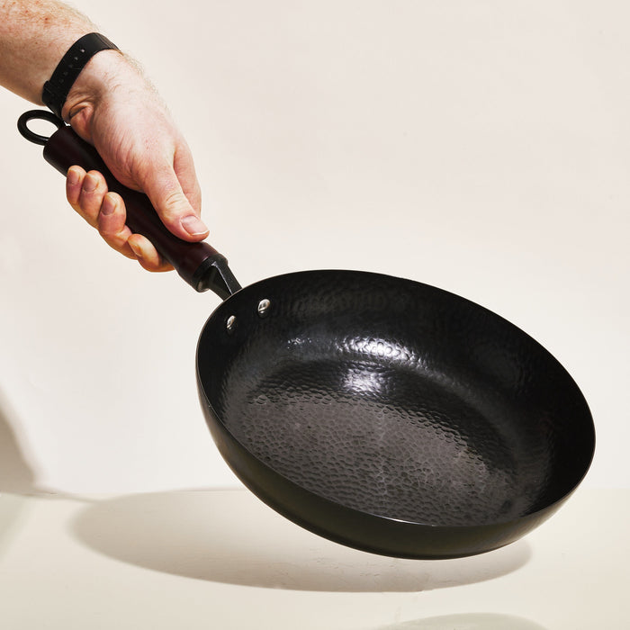 Cast Iron Frying Pan, Frying Pan With Drip Nozzle, Pre-treatment