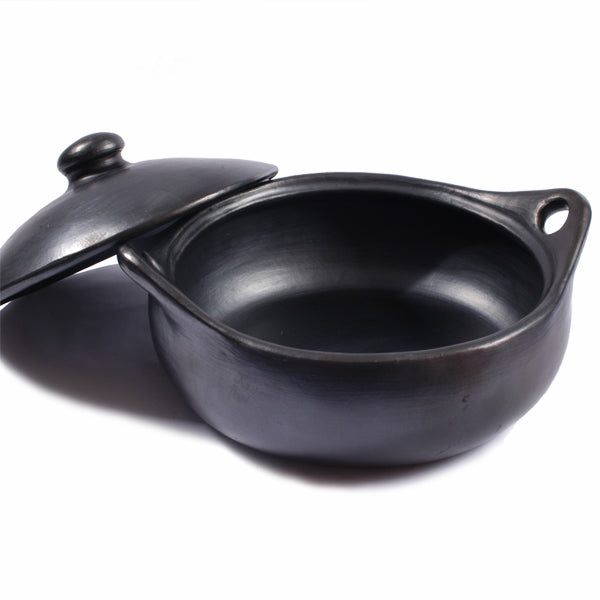 Black clay tabletop items are a specialty of Colombia.