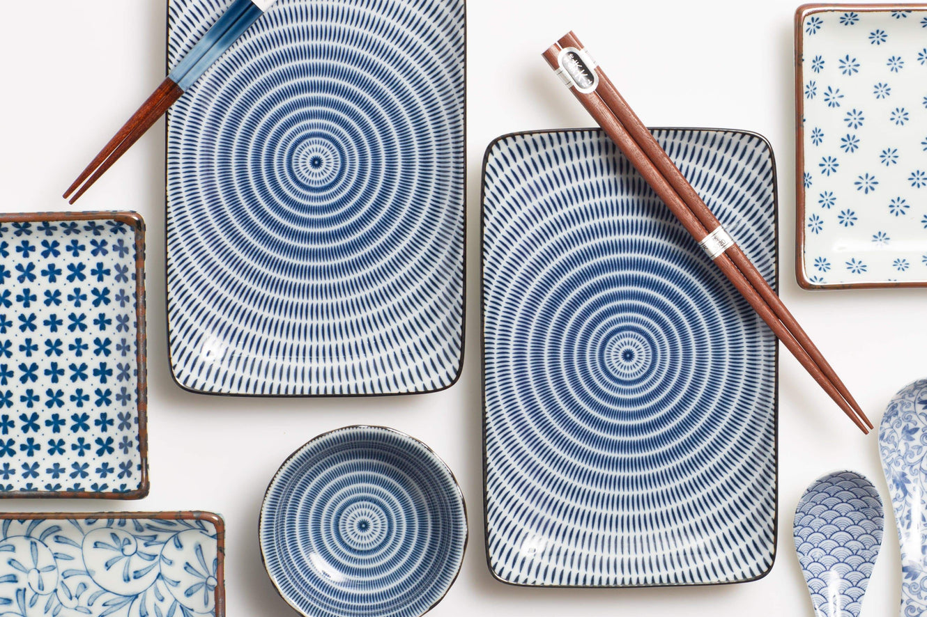 What’s the story behind the popular blue and white color scheme of much of Japan’s pottery?