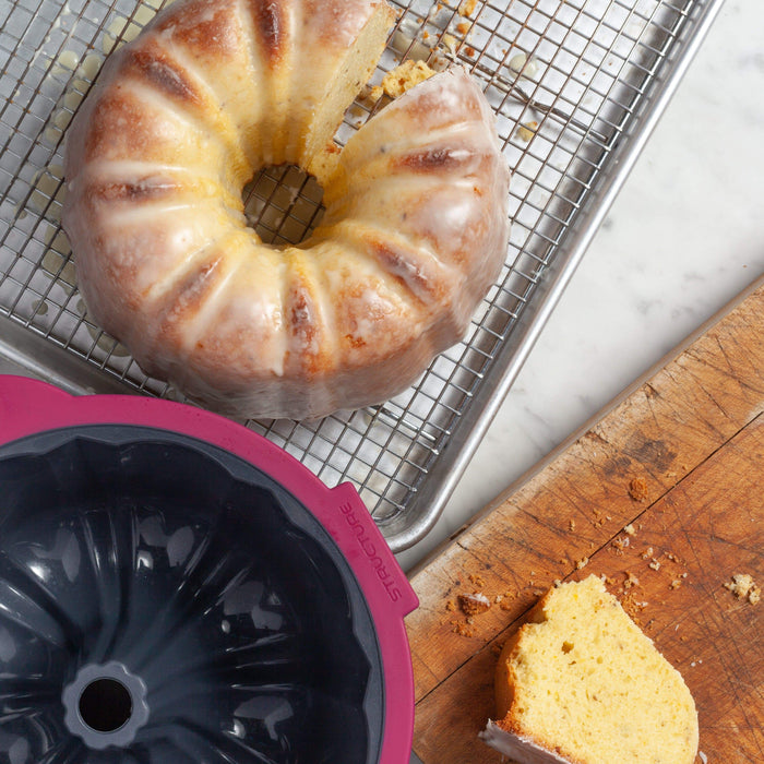 Silicone Bundt Cake Pan, Non-stick Bundt Pan with Sturdy Handle